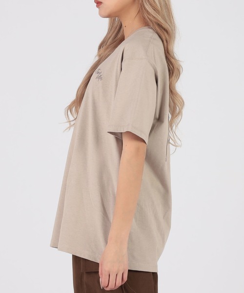 CECIL McBEE(セシルマクビー)の「バックレタリングプリント刺繍Tシャツ(Tシャツ/カットソー・レディース・オフホワイト/チャコールグレー/ライトベージュ/ミント・MEDIUM/LARGE)」の7枚目の写真