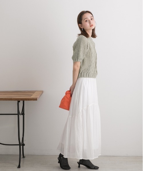 ad thie(アドティエ)の「ショート丈・ケーブル パフスリーブニット(ニット/セーター・レディース・オフホワイト/杢グレー/ピンク・FREE)」の11枚目の写真