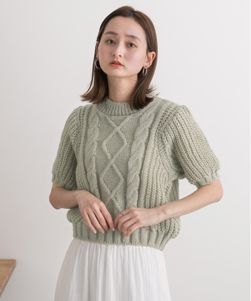 ad thie(アドティエ)の「ショート丈・ケーブル パフスリーブニット(ニット/セーター・レディース・オフホワイト/杢グレー/ピンク・FREE)」の14枚目の写真