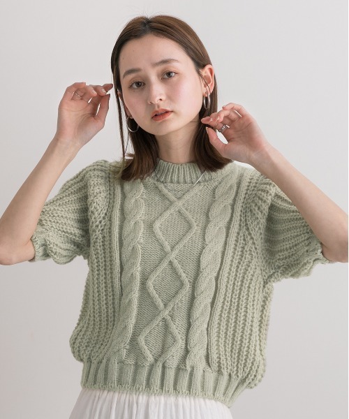 ad thie(アドティエ)の「ショート丈・ケーブル パフスリーブニット(ニット/セーター・レディース・オフホワイト/杢グレー/ピンク・FREE)」の15枚目の写真