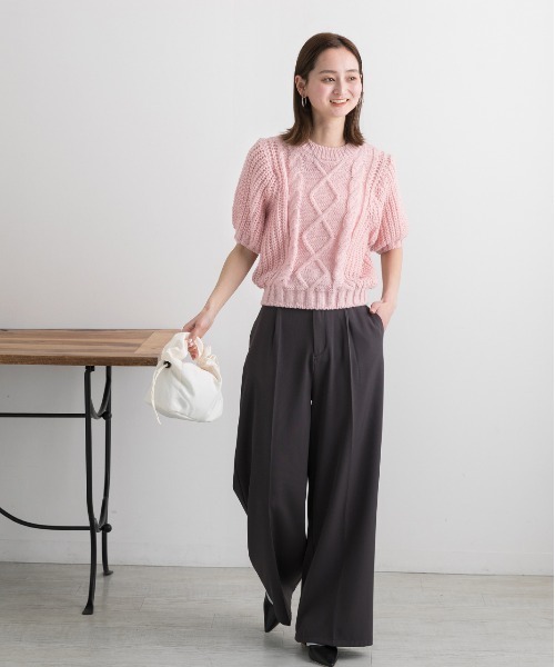 ad thie(アドティエ)の「ショート丈・ケーブル パフスリーブニット(ニット/セーター・レディース・オフホワイト/杢グレー/ピンク・FREE)」の17枚目の写真