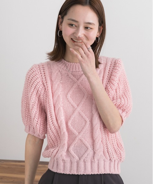 ad thie(アドティエ)の「ショート丈・ケーブル パフスリーブニット(ニット/セーター・レディース・オフホワイト/杢グレー/ピンク・FREE)」の18枚目の写真