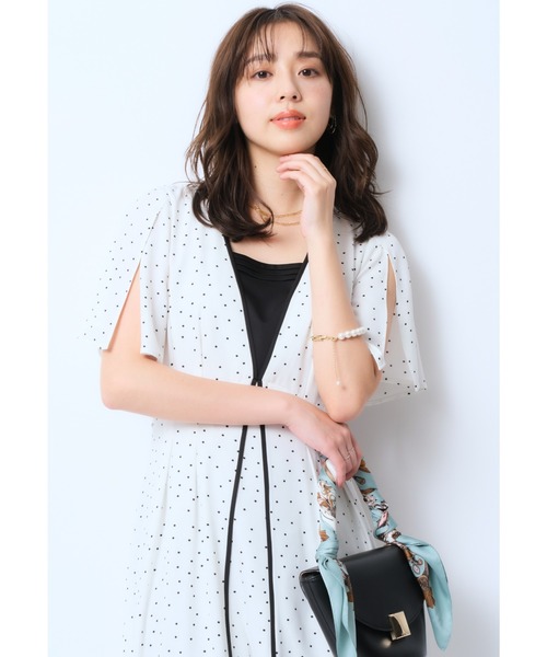 【完売品】JUSGLITTY スリットスリーブ配色ワンピース JUSGLITTY（ジャスグリッティー）の「スリットスリーブ配色ワンピース