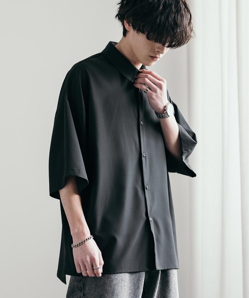 Rocky Monroe(ロッキーモンロー)の「接触冷感オーバーサイズレギュラーカラー半袖シャツ(シャツ/ブラウス・メンズ・ホワイト/ブルー/ブラック/チャコール・XL/M/L)」の7枚目の写真