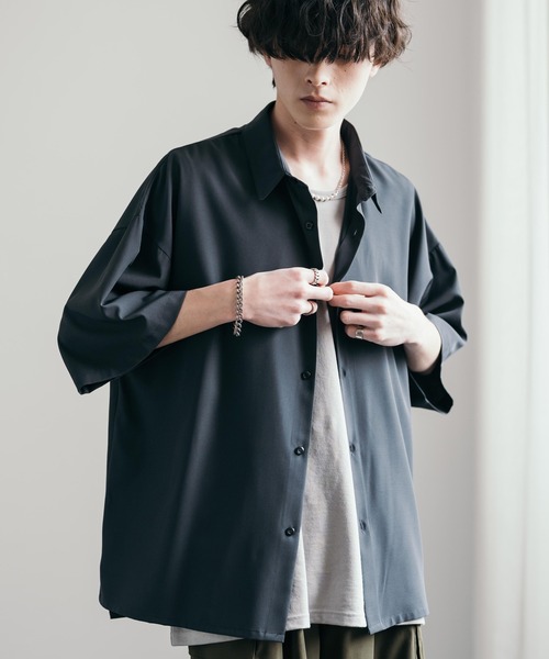 Rocky Monroe(ロッキーモンロー)の「接触冷感オーバーサイズレギュラーカラー半袖シャツ(シャツ/ブラウス・メンズ・ホワイト/ブルー/ブラック/チャコール・XL/M/L)」の15枚目の写真