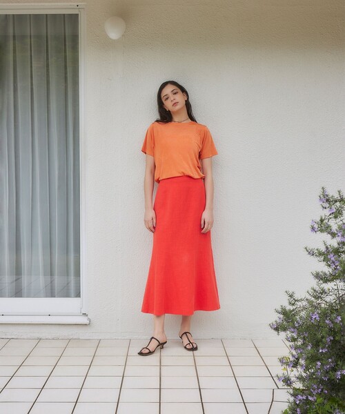 EMMEL REFINES（エメルリファインズ）の「＜EMMEL REFINES＞EM シャイニー トロミ Tシャツ（Tシャツ/カットソー・レディース・ライトブルー/オレンジ/ダークブラウン・FREE）」の4枚目の写真