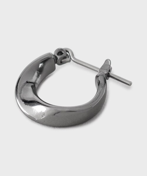 tk.TAKEO KIKUCHI（ティーケータケオキクチ）の「◆アソートフープピアス【片耳用】（ピアス（両耳用）・メンズ・ゴールド系2/ブラック系1/ゴールド系/ブラック/シルバー系1/シルバー系/ブラック系/ゴールド系1/シルバー系2/ブラック系2/シルバー/シルバー系3/ブラック系3・00）」の4枚目の写真