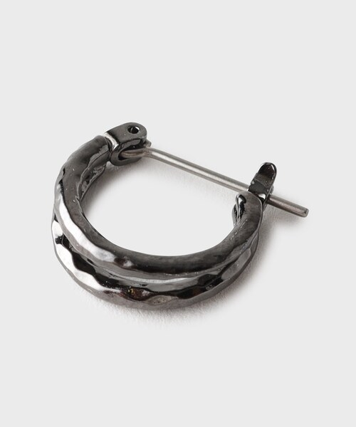 tk.TAKEO KIKUCHI（ティーケータケオキクチ）の「◆アソートフープピアス【片耳用】（ピアス（両耳用）・メンズ・ゴールド系2/ブラック系1/ゴールド系/ブラック/シルバー系1/シルバー系/ブラック系/ゴールド系1/シルバー系2/ブラック系2/シルバー/シルバー系3/ブラック系3・00）」の6枚目の写真