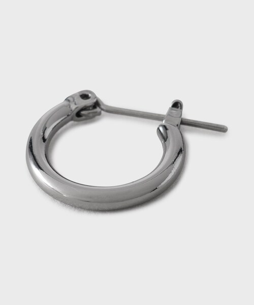 tk.TAKEO KIKUCHI（ティーケータケオキクチ）の「◆アソートフープピアス【片耳用】（ピアス（両耳用）・メンズ・ゴールド系2/ブラック系1/ゴールド系/ブラック/シルバー系1/シルバー系/ブラック系/ゴールド系1/シルバー系2/ブラック系2/シルバー/シルバー系3/ブラック系3・00）」の2枚目の写真