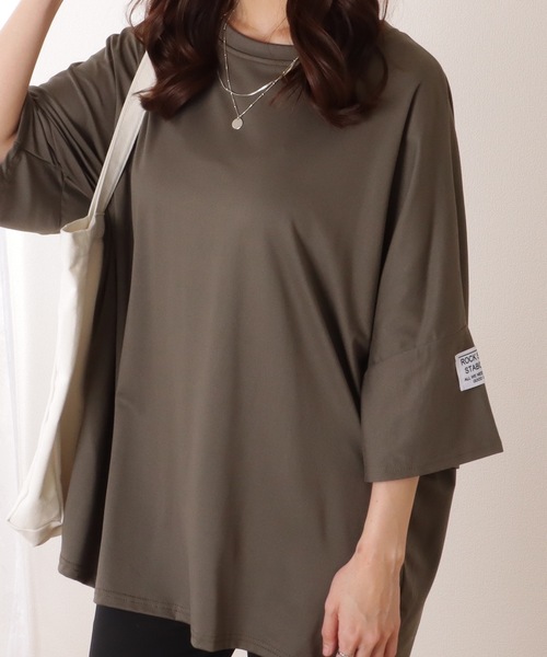 Lace Ladies(レースレディース)の「ソリッドカラー タグ付き オーバーサイズ 半袖 Tシャツ(Tシャツ/カットソー・レディース・グレー/ブラック/オレンジ/グリーン・FREE)」の3枚目の写真