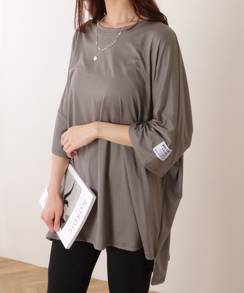 Lace Ladies(レースレディース)の「ソリッドカラー タグ付き オーバーサイズ 半袖 Tシャツ(Tシャツ/カットソー・レディース・グレー/ブラック/オレンジ/グリーン・FREE)」の14枚目の写真