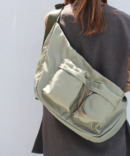 SPRUCE(スプルース)の「<SPRUCE/スプルス>ロメボディバッグ(ショルダーバッグ・レディース・ブラック/カーキ/ライトグレー・ONE SIZE)」の1枚目の写真