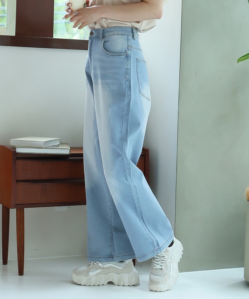 Doula Doula（ドゥーラドゥーラ）の「ハイウエストワイドデニムパンツ（デニムパンツ・レディース・インディゴブルー/ライトブルー/ブルー・L/M/S）」の22枚目の写真