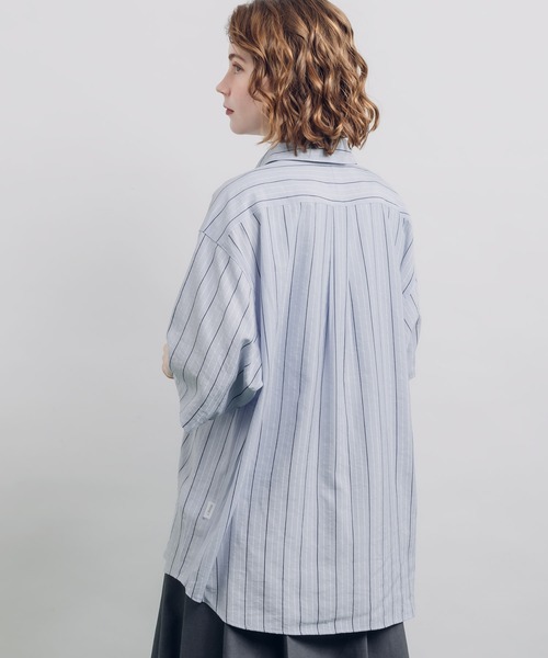 MUHET（ミュエータ）の「ストライプシャツ（シャツ/ブラウス・レディース・ブルー/ピンク・X-LARGE/MEDIUM）」の7枚目の写真