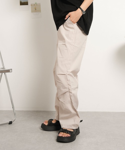 NinaetLina(ニナエリナ)の「ストレートカーゴパンツ(カーゴパンツ・レディース・ブラック/ベージュ/ダークグレー・L/M)」の10枚目の写真