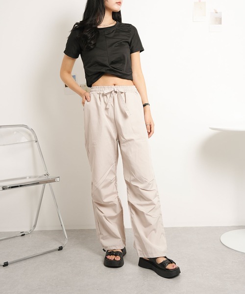 NinaetLina(ニナエリナ)の「ストレートカーゴパンツ(カーゴパンツ・レディース・ブラック/ベージュ/ダークグレー・L/M)」の18枚目の写真