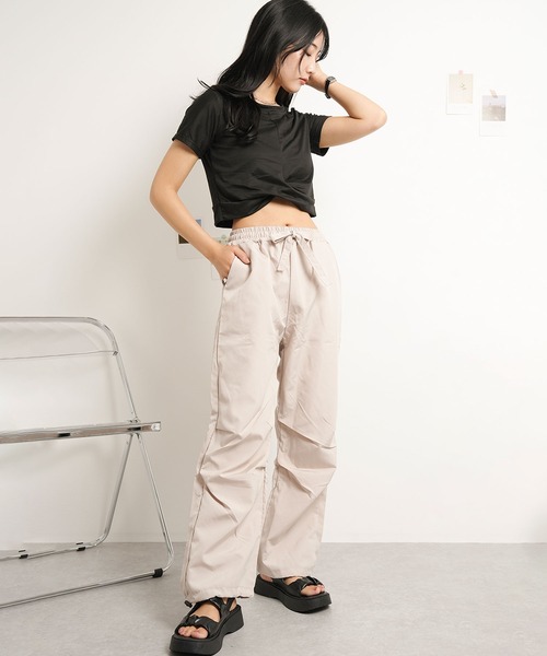 NinaetLina(ニナエリナ)の「ストレートカーゴパンツ(カーゴパンツ・レディース・ブラック/ベージュ/ダークグレー・L/M)」の21枚目の写真