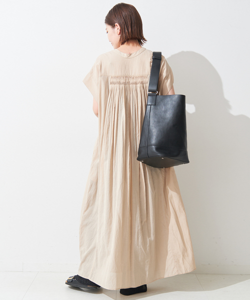 Spick & Span（スピックアンドスパン）の「ボイルピンタックワンピース（ワンピース・レディース・ブラックミックス/ベージュ/ブルー・36/38）」の4枚目の写真