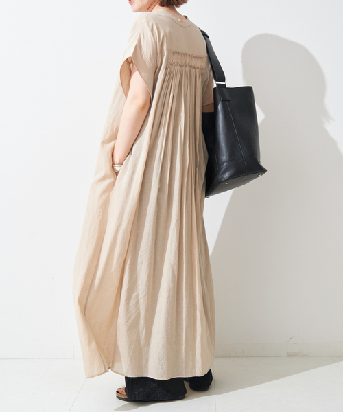 Spick & Span（スピックアンドスパン）の「ボイルピンタックワンピース（ワンピース・レディース・ブラックミックス/ベージュ/ブルー・36/38）」の10枚目の写真