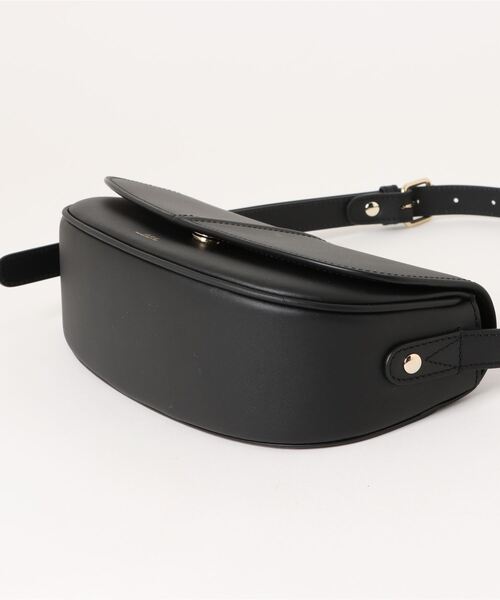 A.P.C.（アーペーセー）の「SAC BETTY SHOULDER  24AH（ショルダーバッグ・レディース・ブラウン/ブラック・ONESIZE）」の4枚目の写真