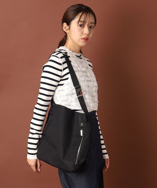 NOMADIS(ノマディス)の「NOMADIS(ノマディス) BASQUE HOBO バッグ(ショルダーバッグ・レディース・ブラック・00)」の13枚目の写真