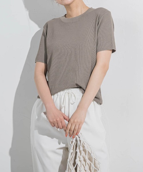 VICKY(ビッキー)の「【接触冷感/遮熱機能】サラサラTシャツニット≪手洗い可能≫(ニット/セーター・レディース・ブラック/グレー/ネイビー/ベージュ/ピンク/ホワイト・M)」の4枚目の写真