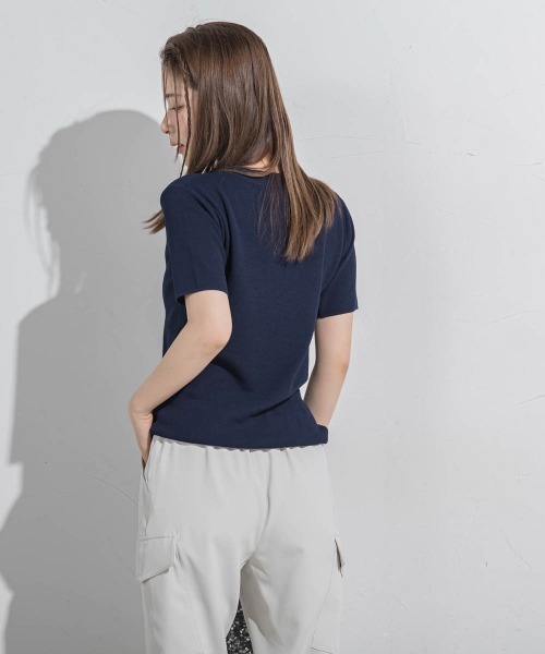 VICKY(ビッキー)の「【接触冷感/遮熱機能】サラサラTシャツニット≪手洗い可能≫(ニット/セーター・レディース・ブラック/グレー/ネイビー/ベージュ/ピンク/ホワイト・M)」の16枚目の写真
