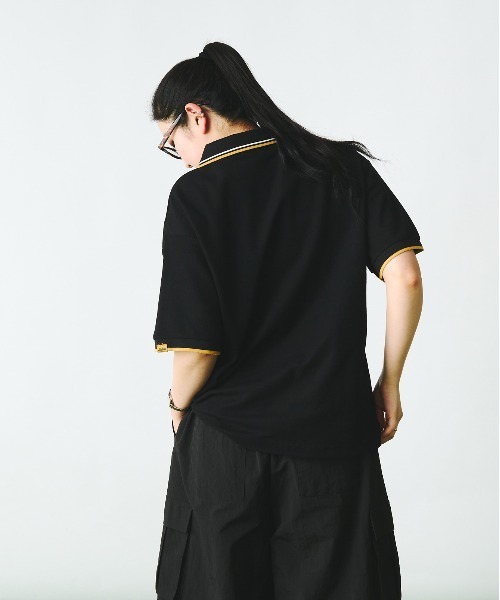 Adoon plain(アドーンプレーン)の「袖ステッチピスネームポロシャツ(ポロシャツ・メンズ・ブラック/ネイビー/ベージュ・LARGE/MEDIUM)」の19枚目の写真