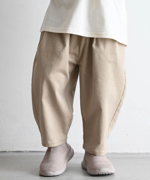 PUPPAPUPO（プッパプーポ）の「タック コーデュロイ パンツ（その他パンツ・キッズ・ベージュ/カーキ/チャコール/ミント/モカ・100/130/80/120/110/90）」の4枚目の写真