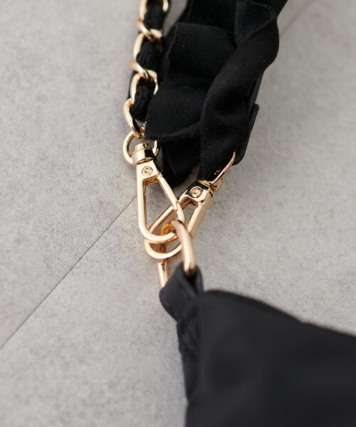 natural couture（ナチュラルクチュール）の「フリルショルダーバッグ（ショルダーバッグ・レディース・ブラック/アイボリー/ボルドー・FREE）」の12枚目の写真