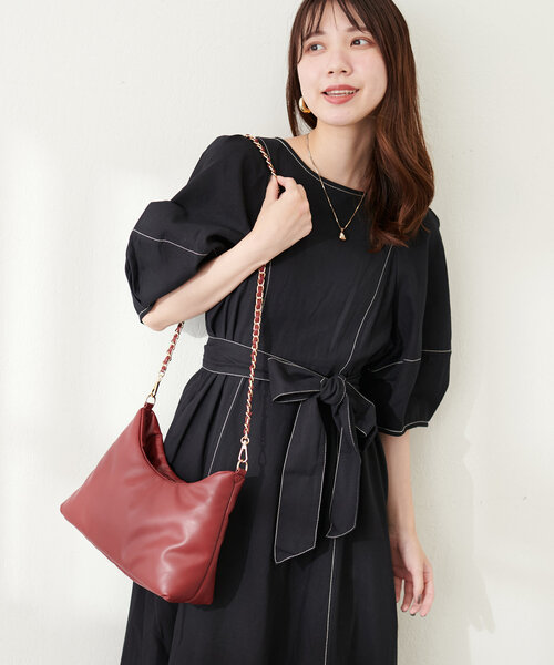 natural couture（ナチュラルクチュール）の「フリルショルダーバッグ（ショルダーバッグ・レディース・ブラック/アイボリー/ボルドー・FREE）」の15枚目の写真