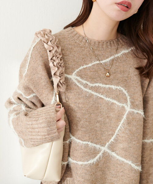 natural couture（ナチュラルクチュール）の「フリルショルダーバッグ（ショルダーバッグ・レディース・ブラック/アイボリー/ボルドー・FREE）」の2枚目の写真