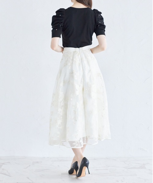 tocco closet(トッコ クローゼット)の「フラワー刺繍オーガンジーボリュームフレアスカート(スカート・レディース・アイボリー/ブラック・M)」の19枚目の写真