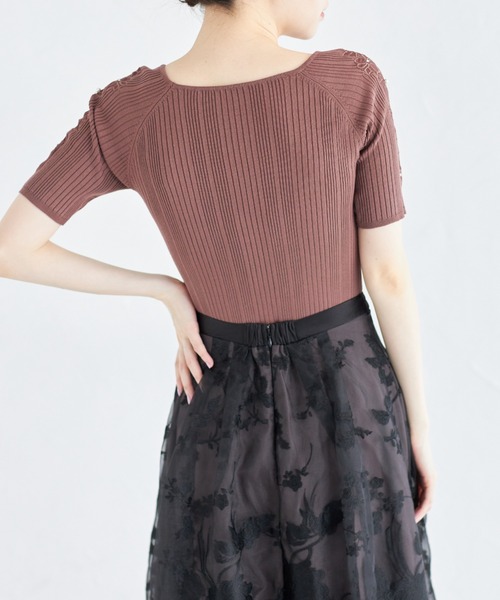 tocco closet(トッコ クローゼット)の「フラワー刺繍オーガンジーボリュームフレアスカート(スカート・レディース・アイボリー/ブラック・M)」の13枚目の写真