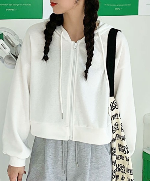 SHEPP（シープ）の「ショート コンパクト ジップアップパーカー（パーカー・レディース・ブラック/ホワイト/グレー・L/M/XL）」の17枚目の写真