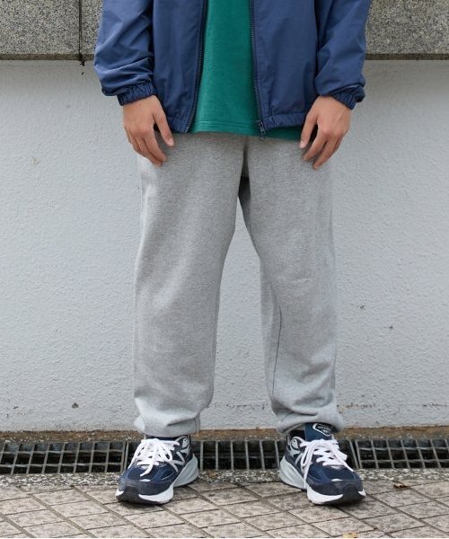 NAUTICA（ノーティカ）の「【大人向けサイズあり】【NAUTICA】フロントロゴ刺繍スウェットパンツ（スウェットパンツ・キッズ・グレー/エメラルド/ネイビー・M/L/XL）」の2枚目の写真