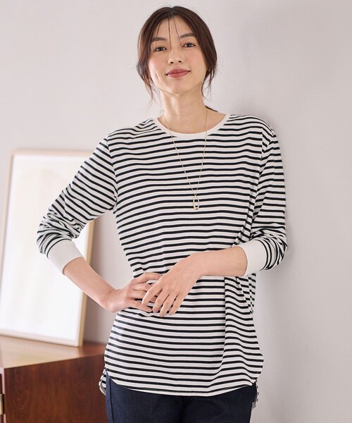 ANY(エニィ)の「リブポイントテールTシャツ(Tシャツ/カットソー・レディース・ブラック系1/ホワイト系/ベージュ系1・4)」の4枚目の写真