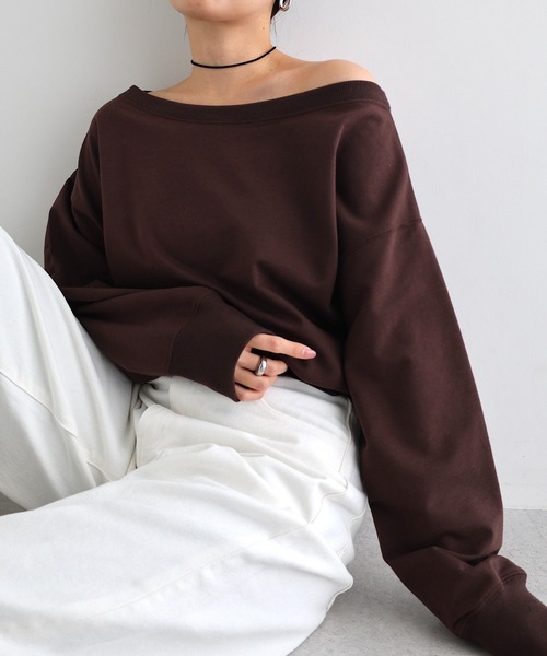 andme（アンドミー）の「【新色追加】ボリューム袖オフショルダースウェットトップス（スウェット・レディース・オートミール/ネイビー/ブラック/グレイッシュベージュ/ピンク/オフホワイト/チャコールグレー/ブラウン・M）」の5枚目の写真