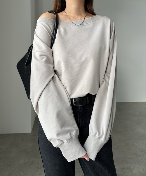 andme（アンドミー）の「【新色追加】ボリューム袖オフショルダースウェットトップス（スウェット・レディース・オートミール/ネイビー/ブラック/グレイッシュベージュ/ピンク/オフホワイト/チャコールグレー/ブラウン・M）」の22枚目の写真