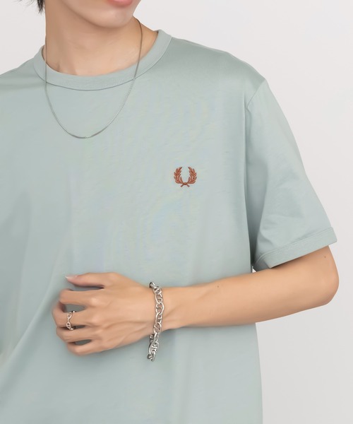 FRED PERRY（フレッドペリー）の「【FRED PERRY】RINGER T-SHIRT M3519（Tシャツ/カットソー・レディース・ホワイト/ネイビー/ブラック/オートミール/インディゴブルー/ダークグレー/ダークオレンジ/グレイッシュブルー/アイボリー/カーキ/ライトブルー/コーラルピンク/ライトイエロー/スカイブルー/グリーン/レッド/ダークカーキ/バーガンディー/チャコールグレー/ブルー・M/S/XL/L/XS）」の15枚目の写真