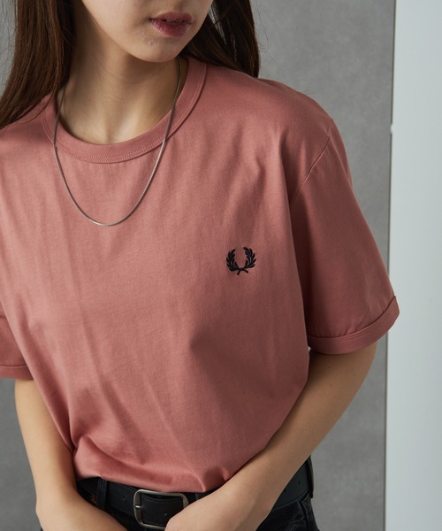 FRED PERRY（フレッドペリー）の「【FRED PERRY】RINGER T-SHIRT M3519（Tシャツ/カットソー・レディース・ホワイト/ネイビー/ブラック/オートミール/インディゴブルー/ダークグレー/ダークオレンジ/グレイッシュブルー/アイボリー/カーキ/ライトブルー/コーラルピンク/ライトイエロー/スカイブルー/グリーン/レッド/ダークカーキ/バーガンディー/チャコールグレー/ブルー・M/S/XL/L/XS）」の17枚目の写真
