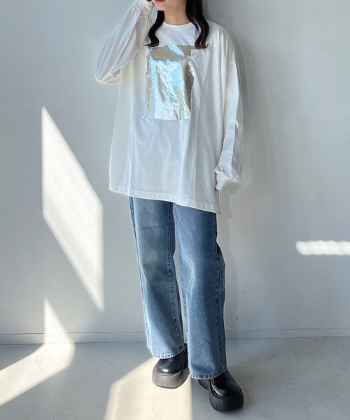 AS KNOW AS plus（アズノゥアズプラス）の「◇スリット入り 箔プリントロンT（Tシャツ/カットソー・レディース・オフホワイト/キナリ/スミクロ・FREE）」の11枚目の写真