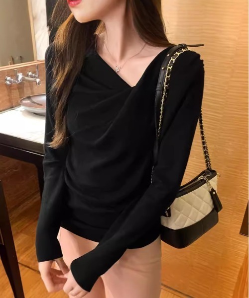 FREE STYLISTS(フリー スタイリスト)の「YUGA_YGMC ドレープカシュクールPO(ニット/セーター・レディース・オフホワイト/ブラック/ベビーピンク/ライトブルー・FREE)」の2枚目の写真