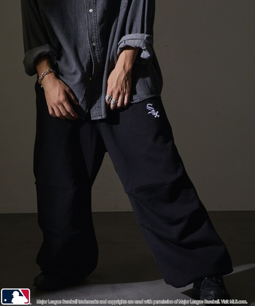 MLB（メジャーリーグベースボール）の「MLB/メジャーリーグベースボール 別注 MLB スウェットワイドパンツ(限定展開)（スウェットパンツ・メンズ・ブラック系その他/ブラック系その他2/グレー系その他/グレー系その他2/ネイビー・SMALL/MEDIUM/LARGE）」の9枚目の写真