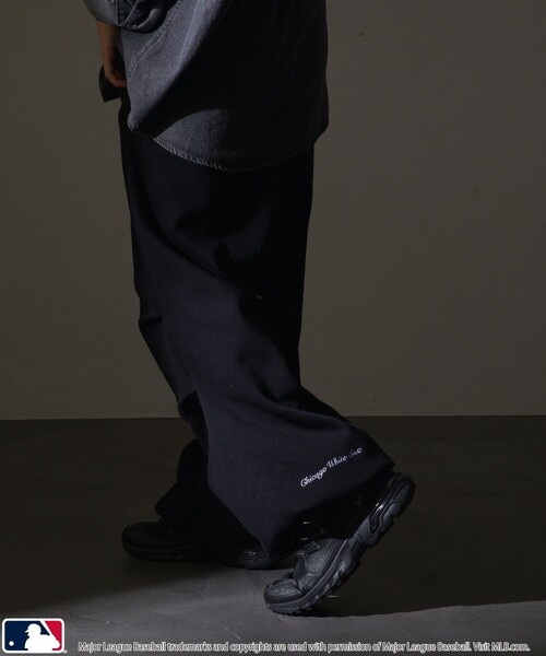 MLB（メジャーリーグベースボール）の「MLB/メジャーリーグベースボール 別注 MLB スウェットワイドパンツ(限定展開)（スウェットパンツ・メンズ・ブラック系その他/ブラック系その他2/グレー系その他/グレー系その他2/ネイビー・SMALL/MEDIUM/LARGE）」の10枚目の写真