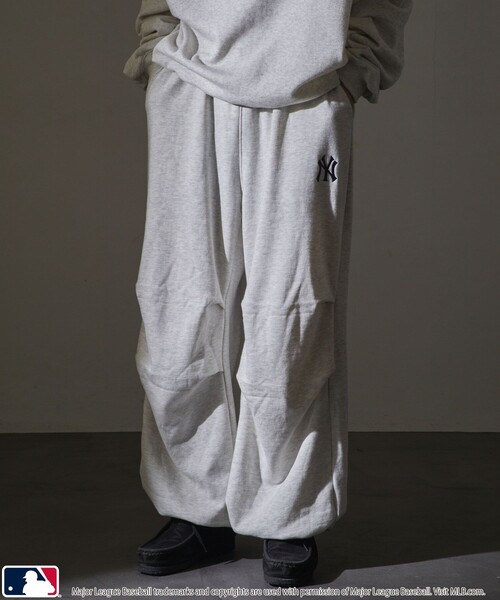 MLB（メジャーリーグベースボール）の「MLB/メジャーリーグベースボール 別注 MLB スウェットワイドパンツ(限定展開)（スウェットパンツ・メンズ・ブラック系その他/ブラック系その他2/グレー系その他/グレー系その他2/ネイビー・SMALL/MEDIUM/LARGE）」の18枚目の写真