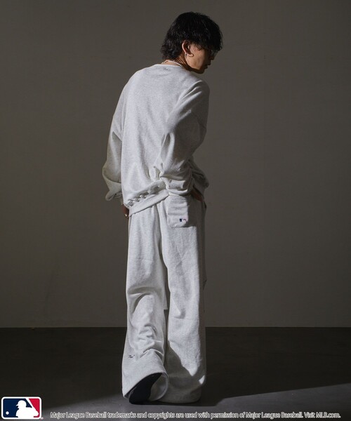 MLB（メジャーリーグベースボール）の「MLB/メジャーリーグベースボール 別注 MLB スウェットワイドパンツ(限定展開)（スウェットパンツ・メンズ・ブラック系その他/ブラック系その他2/グレー系その他/グレー系その他2/ネイビー・SMALL/MEDIUM/LARGE）」の21枚目の写真