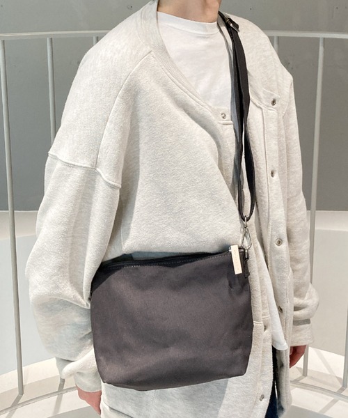 EARTH MADE（アースメイド）の「MOLESKIN+CANVAS 2WAY TOTE(ショルダー+ポーチ付）（トートバッグ・レディース・ブラウン/スミクロ/ミント/ライトグレー/レッド・FREE）」の13枚目の写真