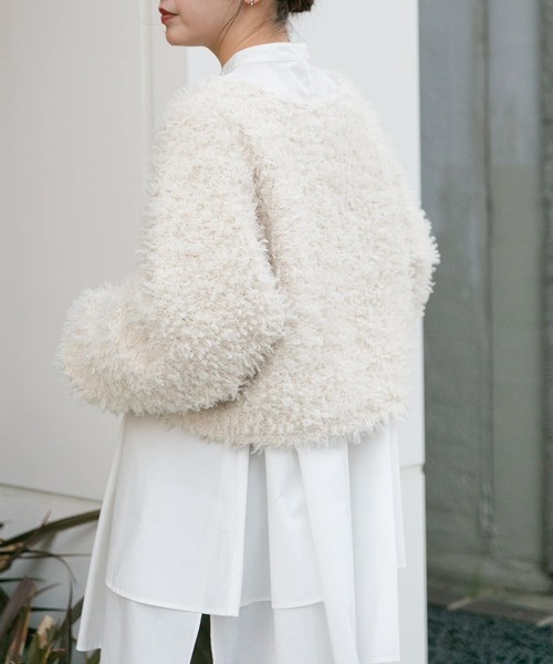 KBF(ケイビーエフ)の「クロップドフェザープルオーバー(ニット/セーター・レディース・アイボリー/ブラウン/ブラック・ONE)」の6枚目の写真