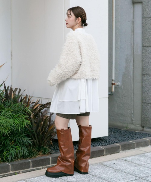 KBF(ケイビーエフ)の「クロップドフェザープルオーバー(ニット/セーター・レディース・アイボリー/ブラウン/ブラック・ONE)」の9枚目の写真